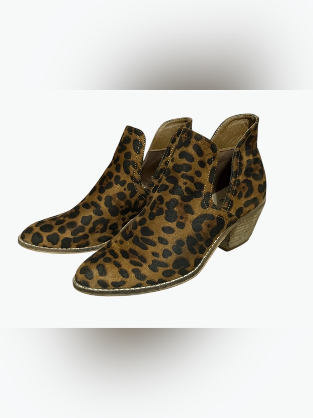 BEAST FASHION Leopard Print Cutout Ankle Booties - Brown & Black